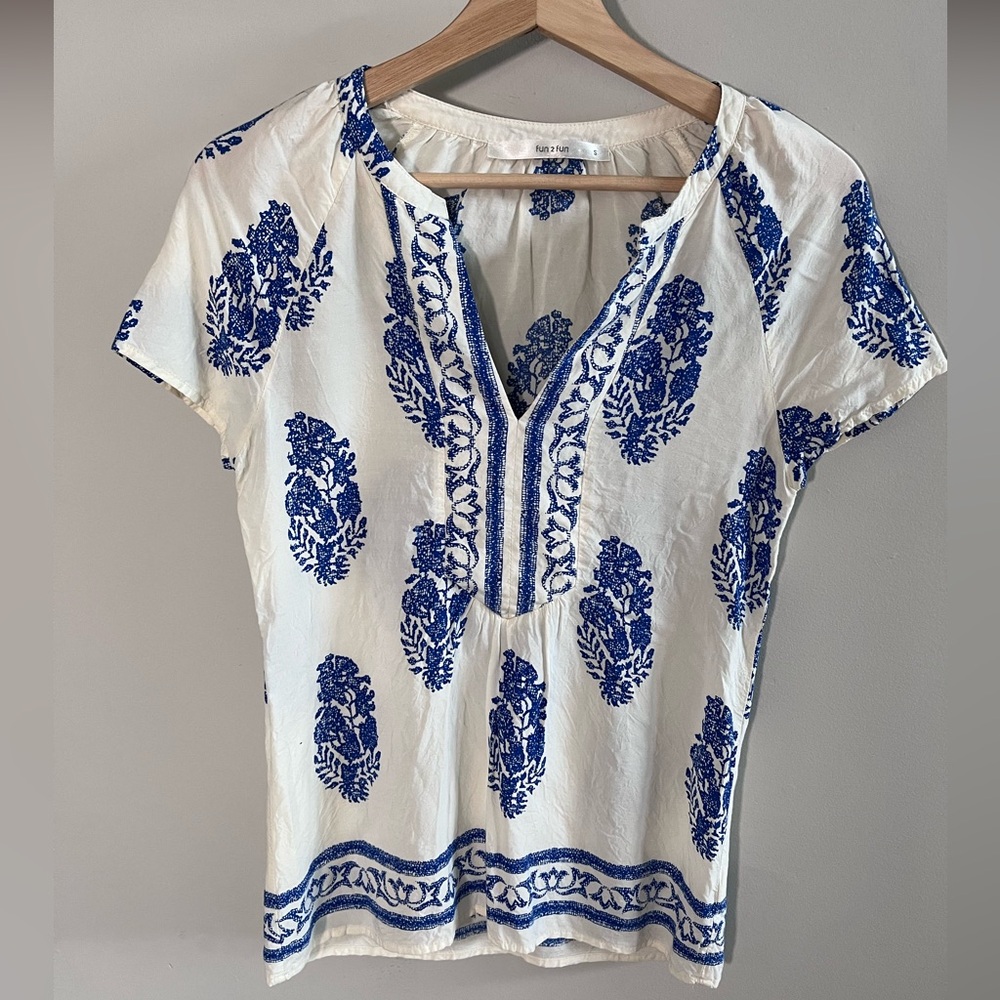 Fun 2‎ Fun White Tunic Top Cobalt Blue Floral Print Split V-Neck Boho Blouse